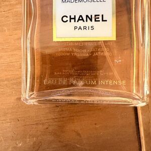 CHANEL Coco Mademoiselle Perfume Bottle EAU DE PARFUM